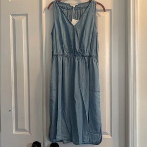 NWT Beach Lunch Lounge Blue Chambray Zhuri sleeveless Midi dress Women’s Size M